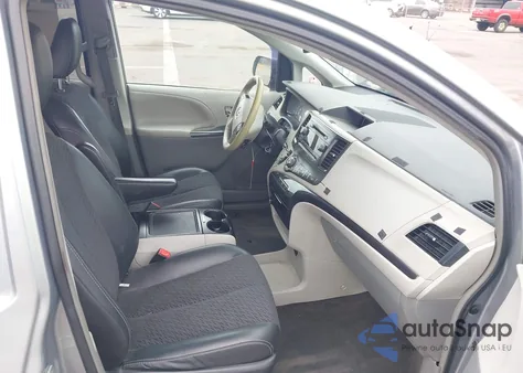 2013 Toyota Sienna Se 8 Passenger из США, поврежденный, VIN 5TDXK3DC4DS366898